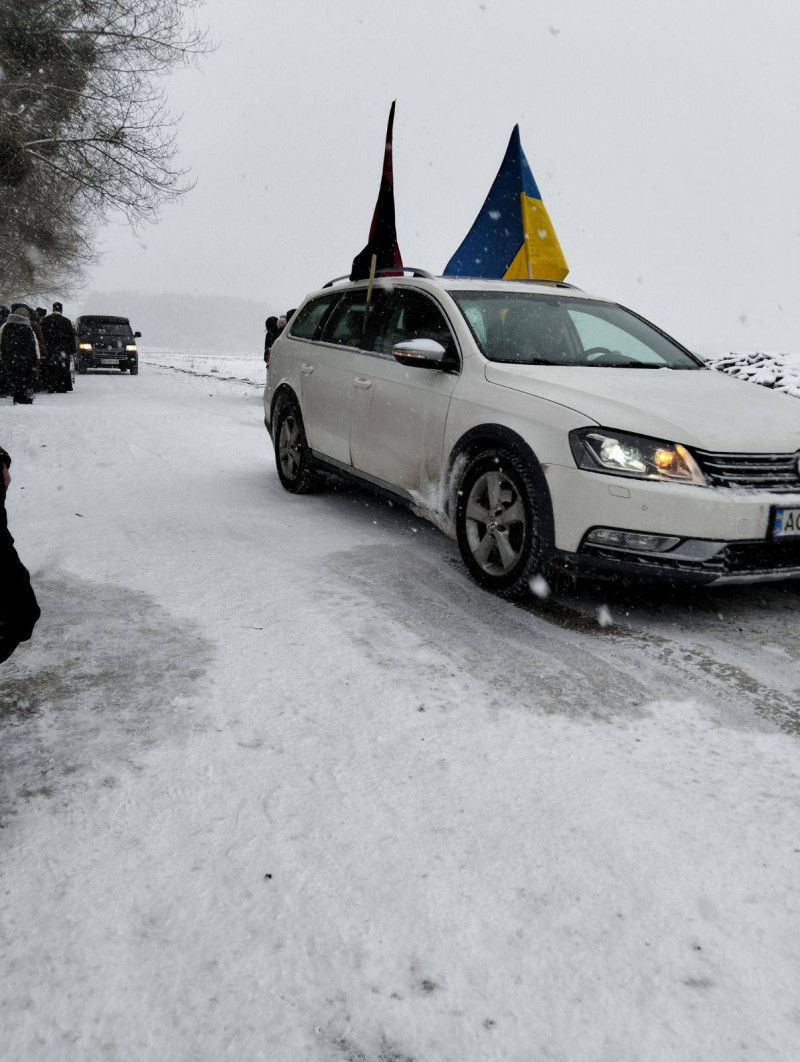 На Волині провели в останню земну дорогу військового Василя Ярмолюка