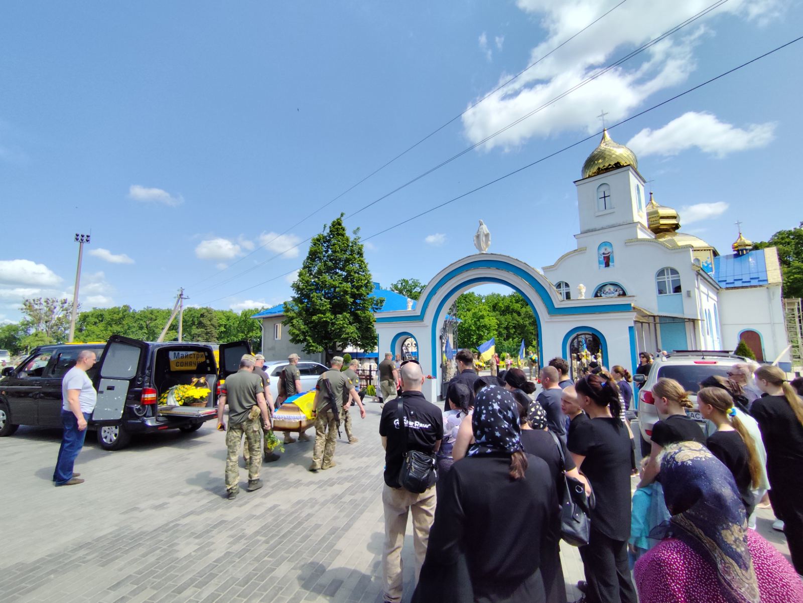 Загинув у бою через 2 дні після дня народження: на Волині поховали Героя Вадима Ніколайчука