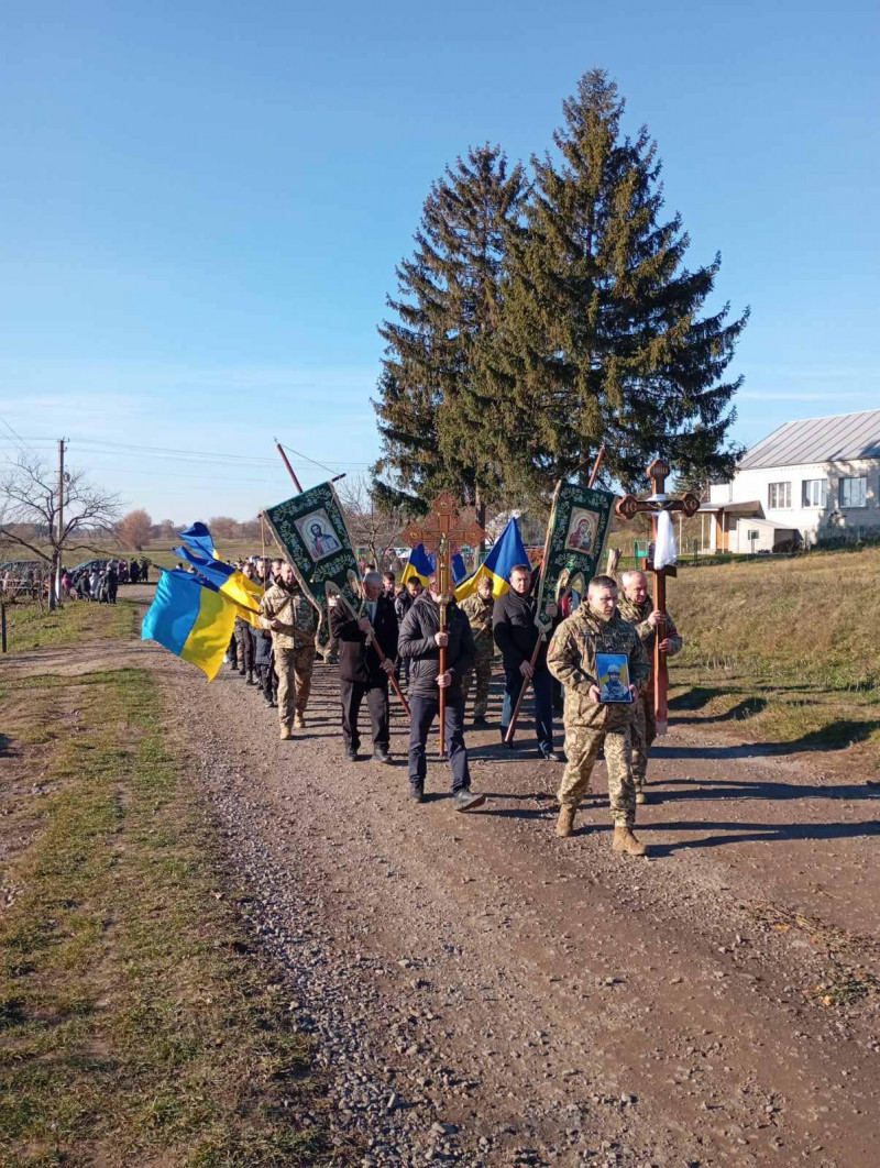 Важке поранення забрало життя: на Волині все село зійшлося провести в останню дорогу Героя Юрія Годлевського