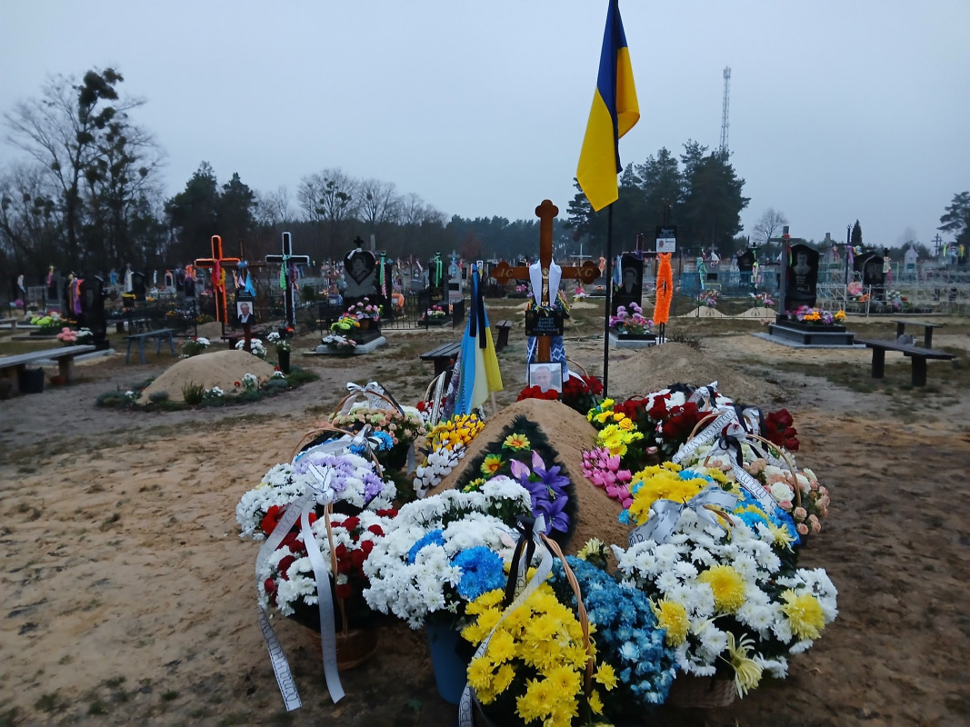 Серце завчасно зупинилося: на Волині провели в останню земну дорогу захисника Миколу Синчука