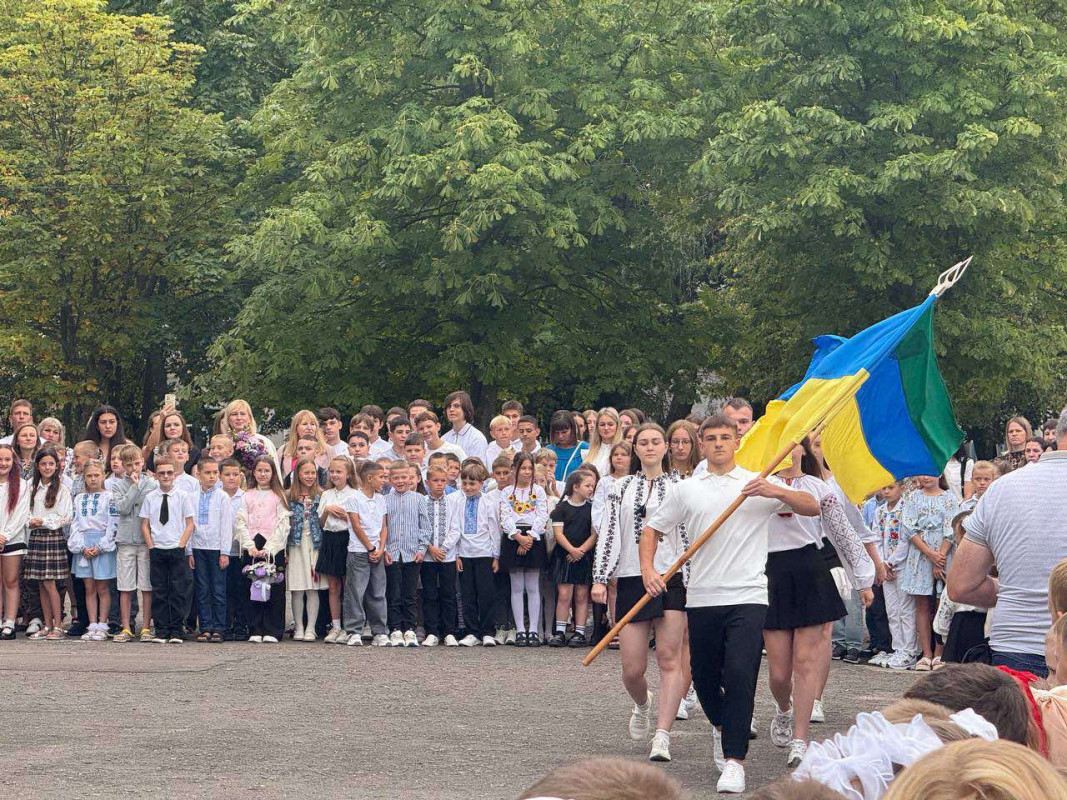 Замість квітів – донат на підтримку ЗСУ: як у Ковельській громаді відзначили День знань
