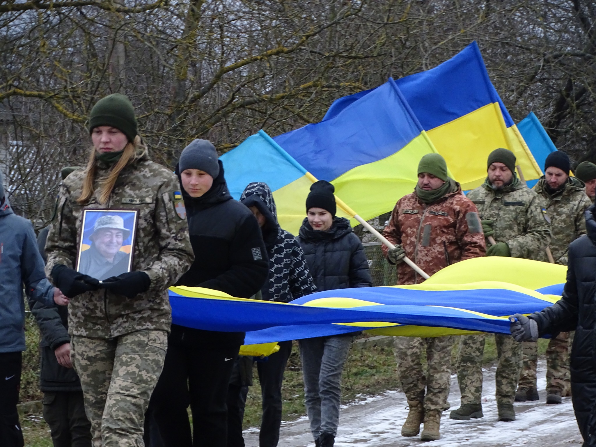 Боронив рідну землю упродовж двадцяти місяців: на Волині в останню земну дорогу провели Ігоря Корицького