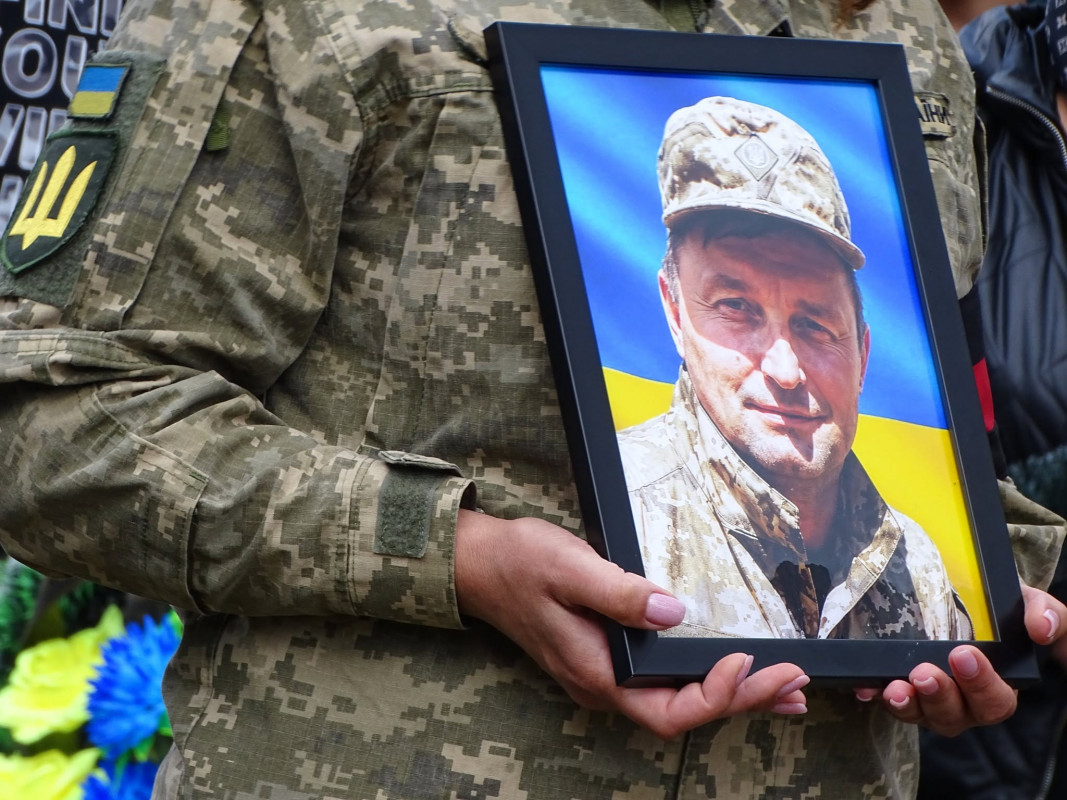 Через майже два роки після загибелі на Волині поховали Героя Валерія Кікавського