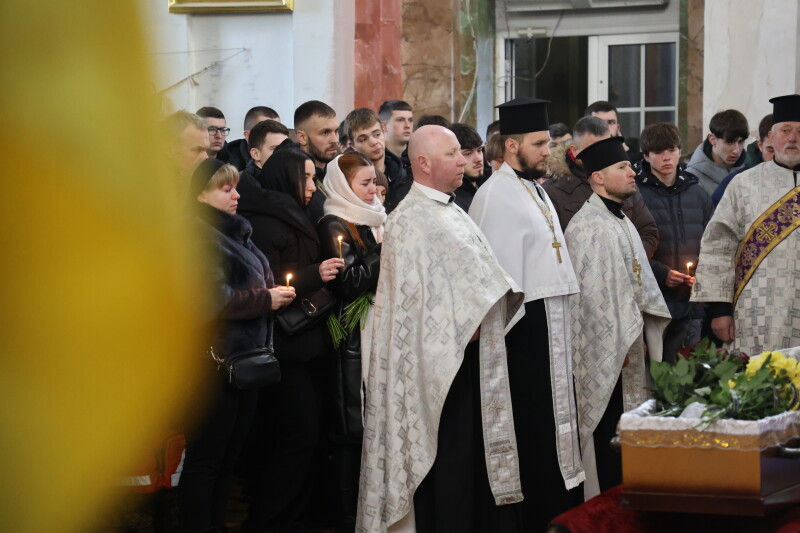 Навіки 29: у Луцьку попрощалися з військовослужбовцем Олексієм Бондаренком