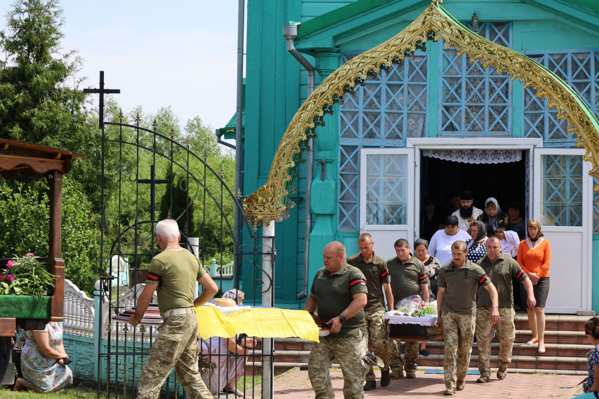 Після поранення повернувся до мирного життя, однак серце зупинилося: на Волині поховали молодого захисника Павла Марчука