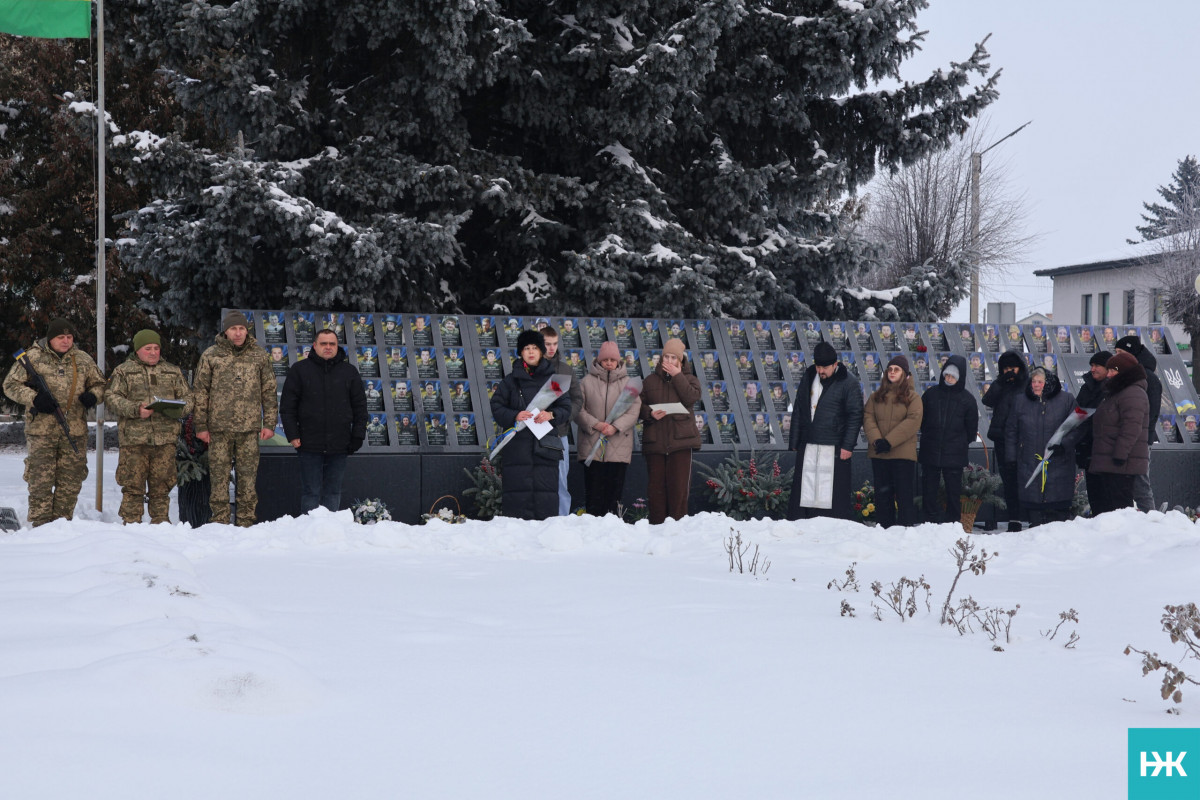 На Волині рідним полеглих воїнів вручили їхні відзнаки