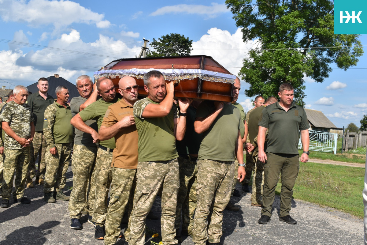 Волиняни провели в останню дорогу загиблого Героя з Волині Василя Маковського