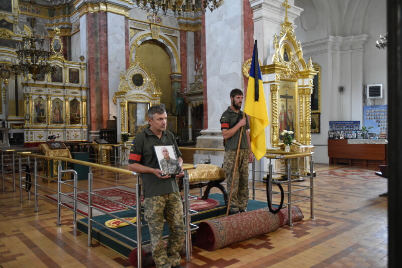 Загинув в результаті ворожого обстрілу під Торецьком: у Луцьку попрощалися з капітаном Андрієм Сингаївським