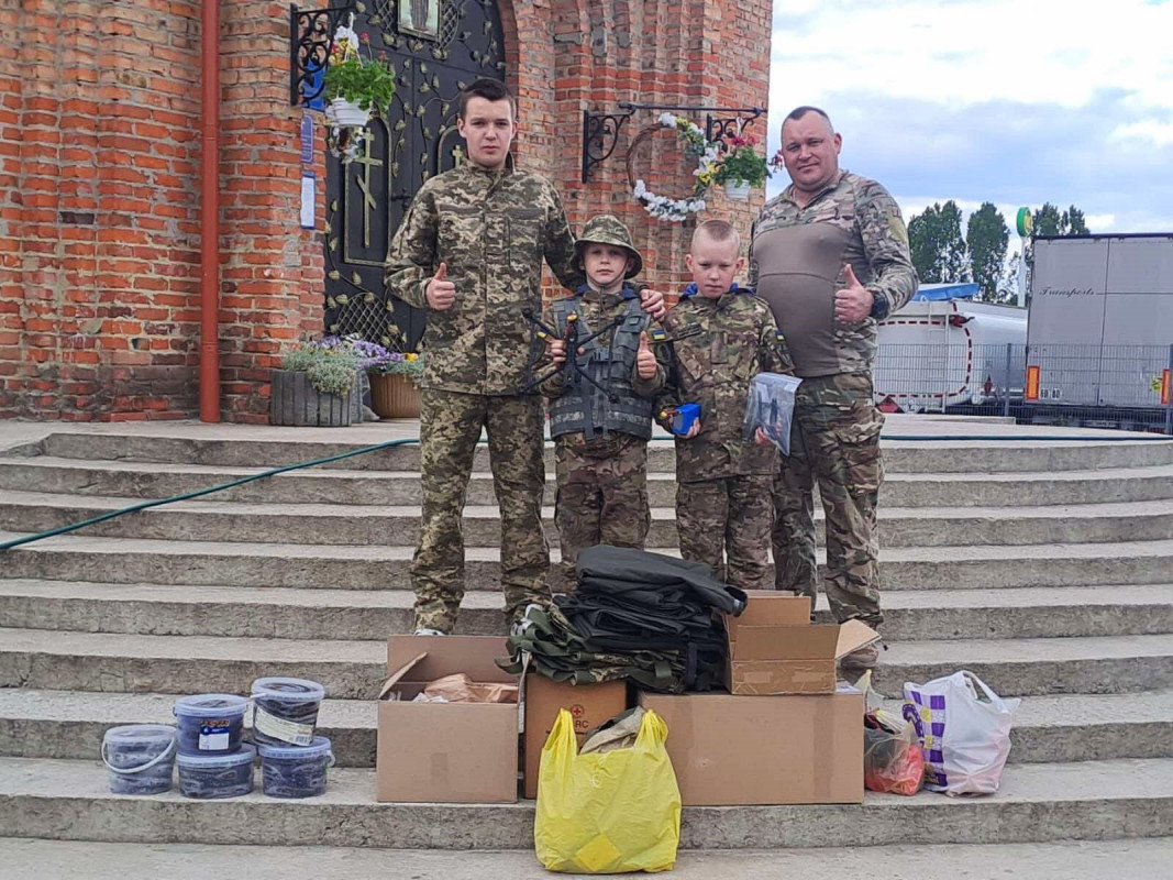 Канікули для допомоги: на Волині діти купили два дрони для захисників України