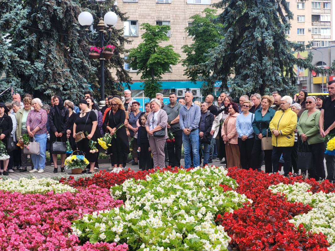 Надію родини змінила страшна звістка: на Волині попрощалися з Героєм Віктором Дорощуком, який довгий час вважався зниклим безвісти