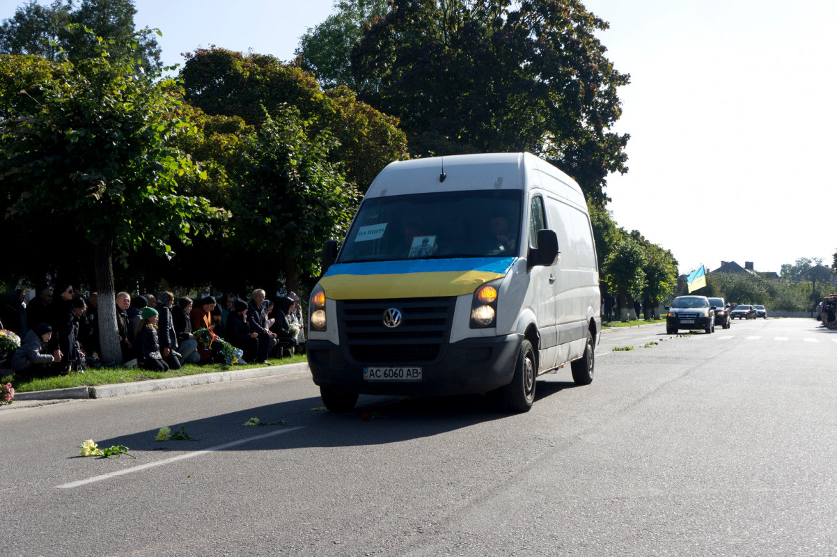 На Волині попрощалися із загиблим військовим медиком Сергієм Яворським. Фото