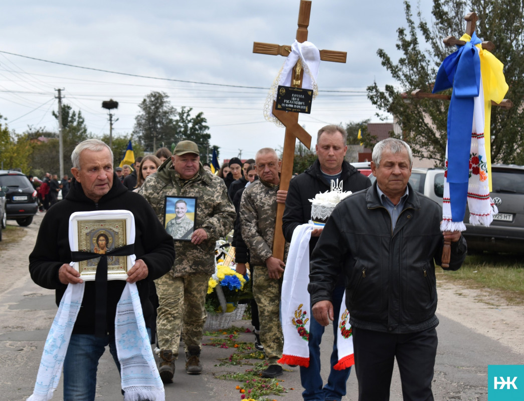 «Не на весілля зібрав Герой велелюддя, а на свої похорони»: востаннє додому на Волинь «на щиті» повернувся Іван Качула