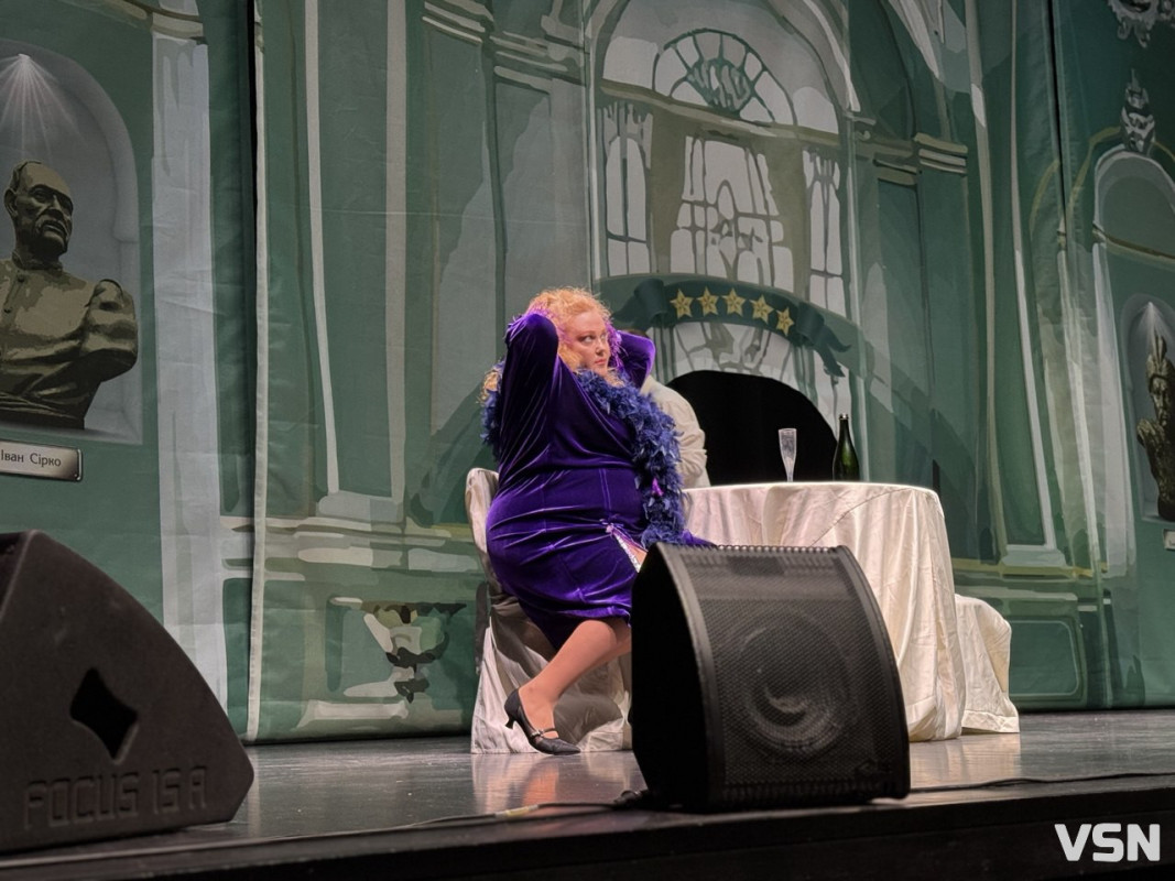 Комедія «Перевертень» у Луцьку: як минув театральний вечір