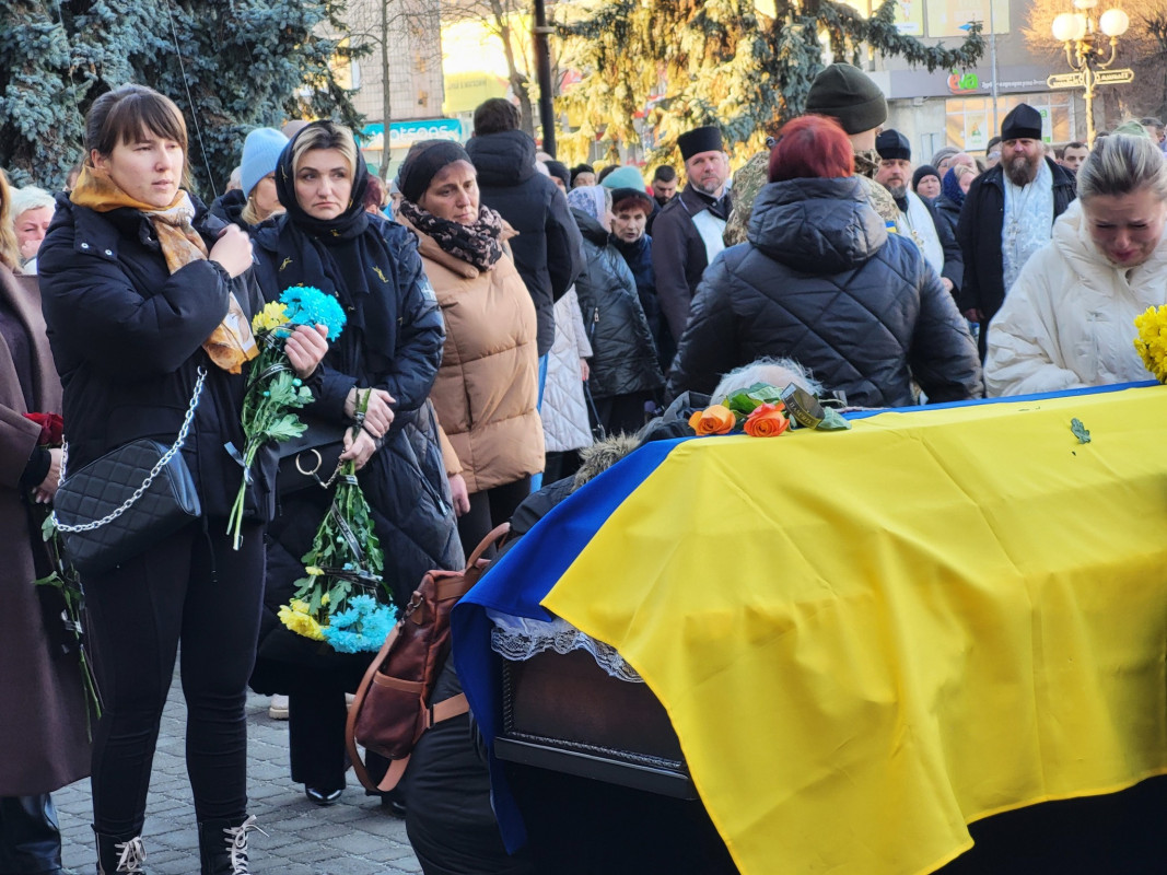 Мріяв про освідчення коханій, будував плани на майбутнє: на Волині поховали молодого Героя Станіслава Вакуліча