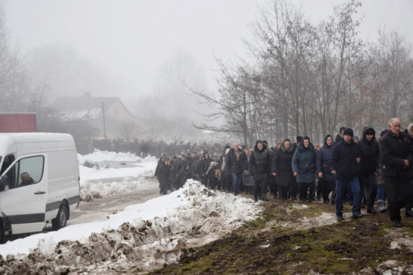 На Волині попрощалися із загиблим військовим Сергієм Пугачем. Фото