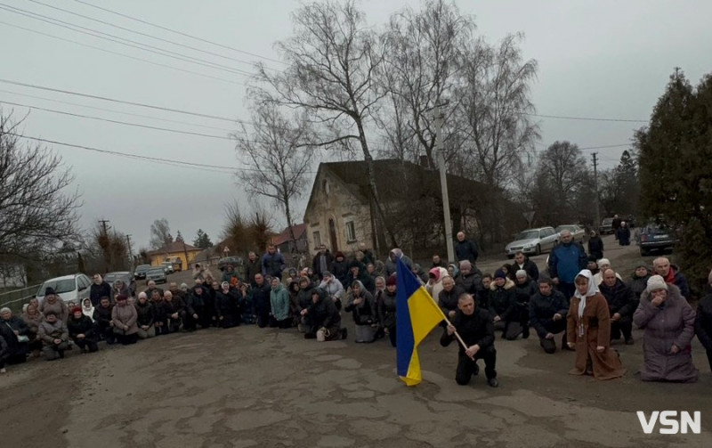 Осиротіли донечка і син: «на щиті» востаннє додому повернувся Герой з Волині Сергій Челяда