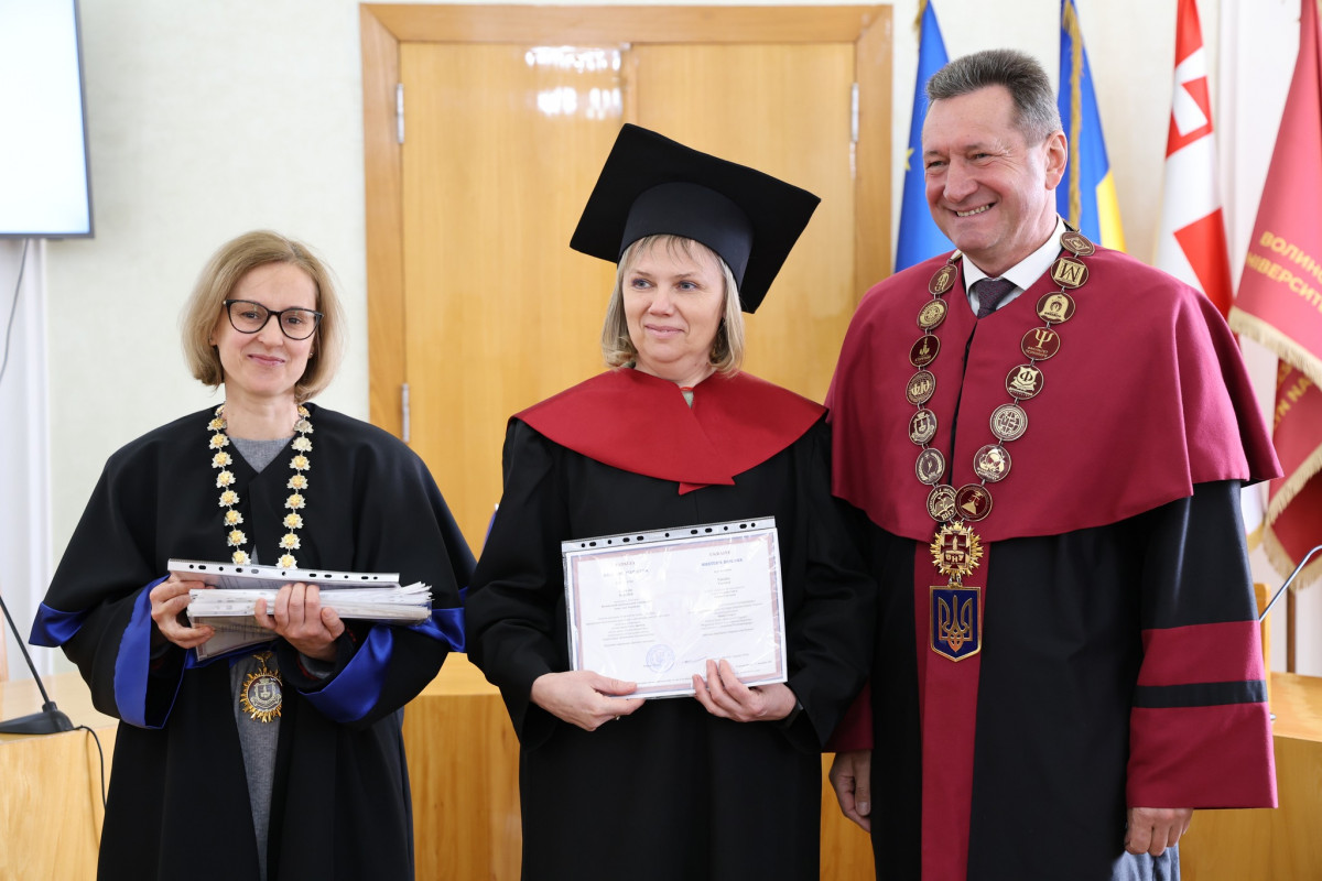 У волинському виші випускники-магістри інституту неперервної освіти отримали дипломи