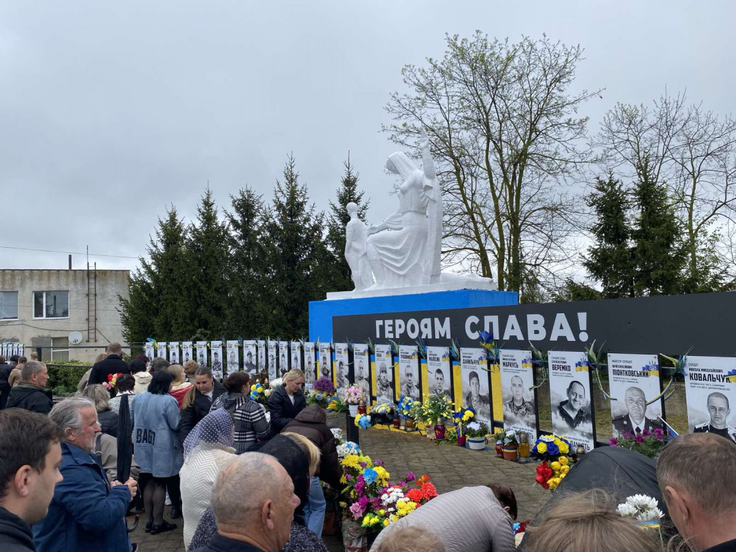 У селищі на Волині родині загиблого Героя вручили орден «За мужність» ІІІ ступеня