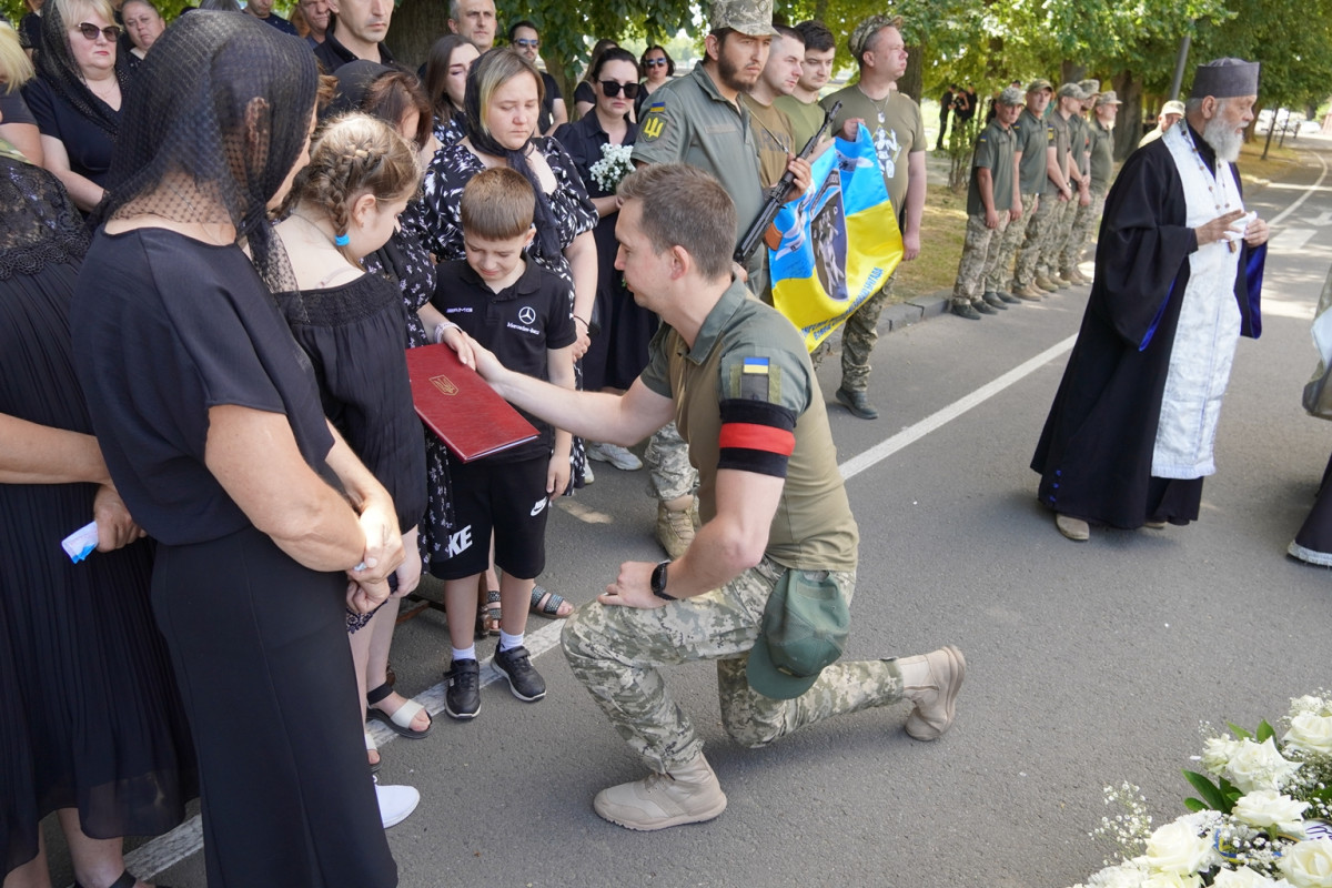 Медикам не вдалося врятувати його життя: попрощалися з Героєм з Волині Сергієм Гвоздецьким