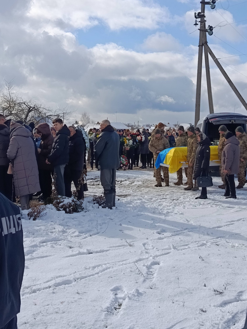 Назавжди 23: на Волині попрощалися з поліцейською Вікторією Шпилькою, яка загинула внаслідок теракту у Львові
