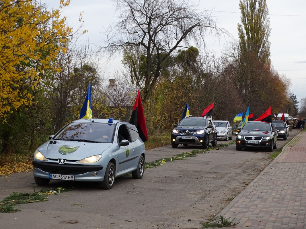 Загинув у бою у Покровському районі: на Волині провели в останню путь Героя Юрія Патія