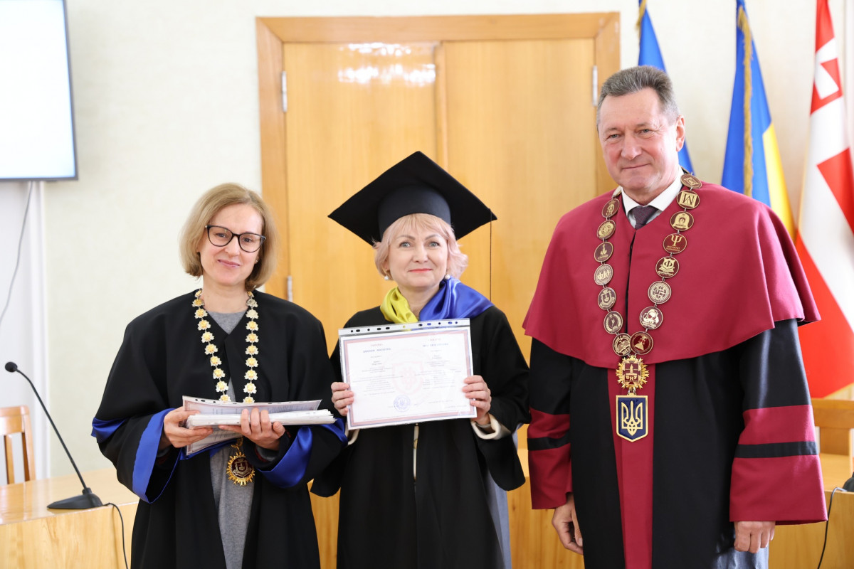 У волинському виші випускники-магістри інституту неперервної освіти отримали дипломи