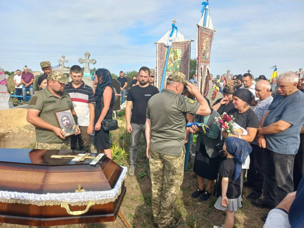 Майже дев’ять місяців чекали звістки: на Волині попрощалися із загиблим воїном Іваном Михалевичем