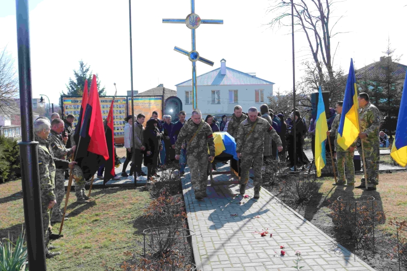 Громада на Волині провела в останню земну дорогу свого захисника Івана Шваївського