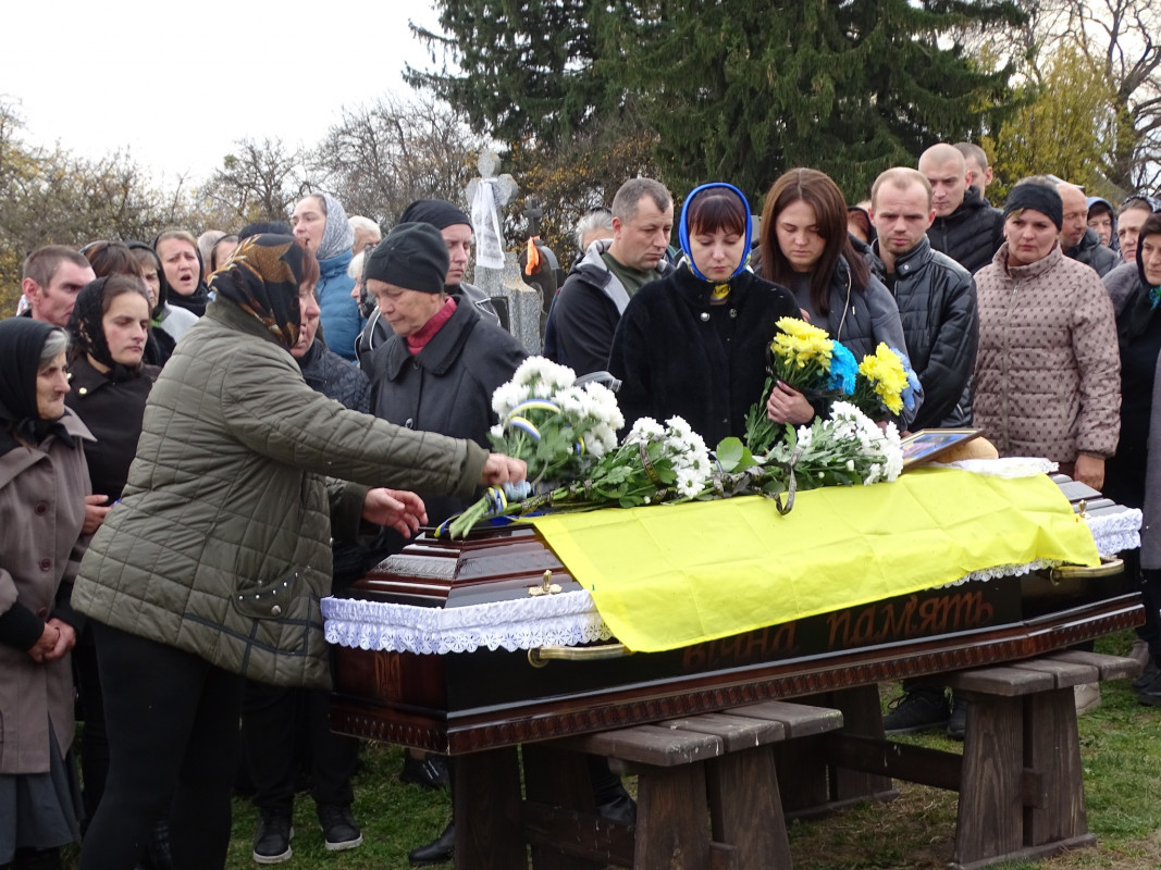 Загинув у бою у Покровському районі: на Волині провели в останню путь Героя Юрія Патія