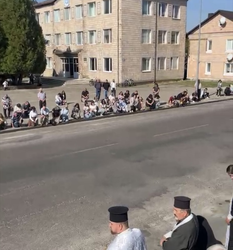 Помер, перебуваючи вдома на реабілітації: у Луцькому районі прощаються з молодим захисником Богданом Змієвським