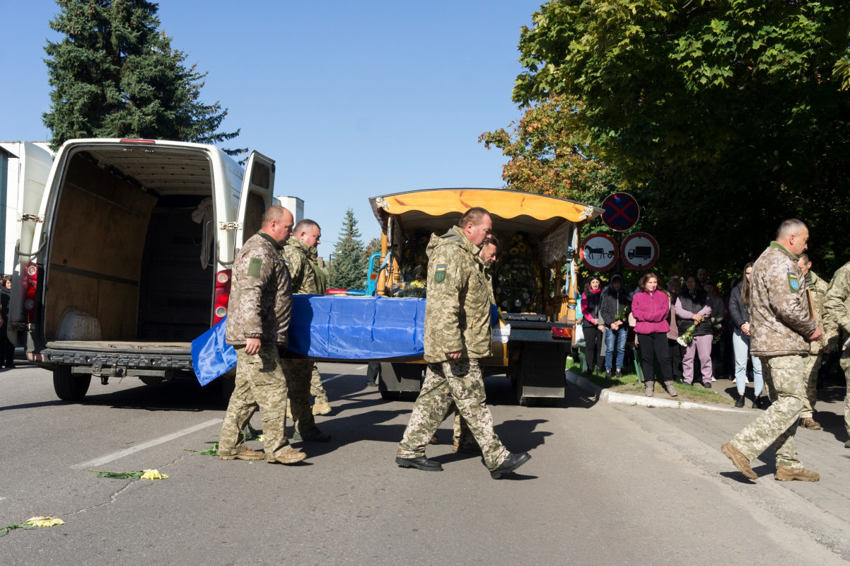 На Волині попрощалися із загиблим військовим медиком Сергієм Яворським. Фото