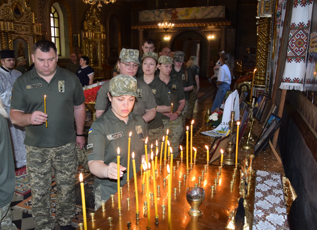 Так і не побачив сина: на Волині родині загиблого прикордонника вручили посмертну нагороду Героя
