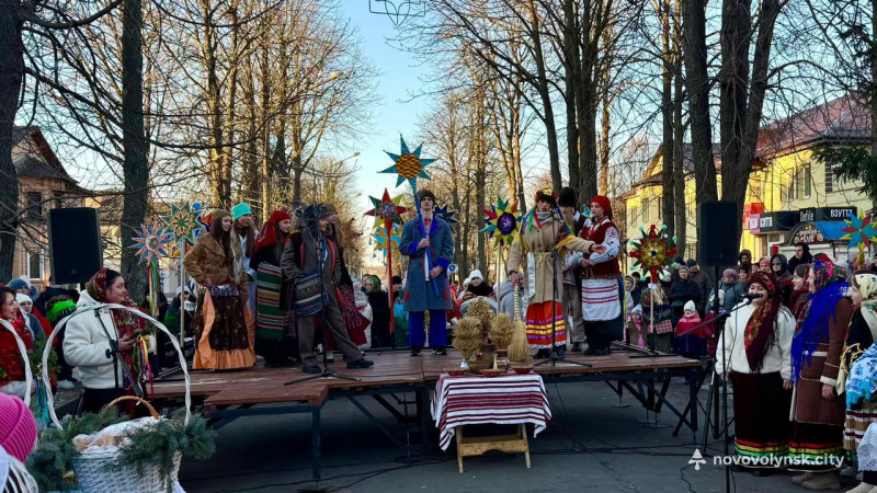 Долучилася понад тисяча мешканців: у Нововолинську вперше пройшла Хода звіздарів