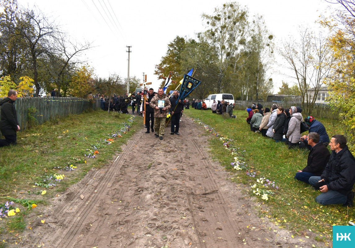 Мобілізували навесні цього року: на Волині в останню дорогу провели Героя Руслана Русила