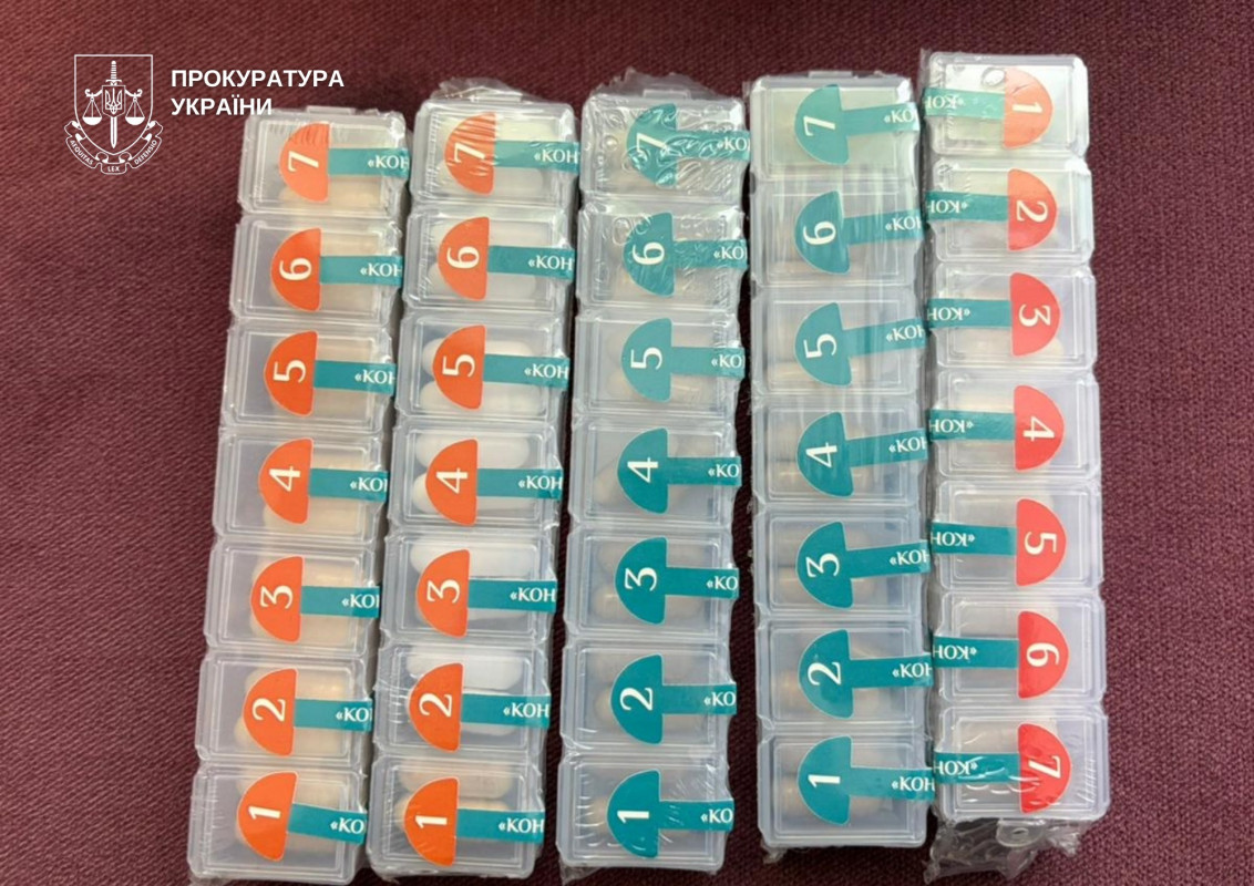 Незаконний бізнес на 430 млн грн: троє волинян організували мережу виготовлення і збуту наркотиків