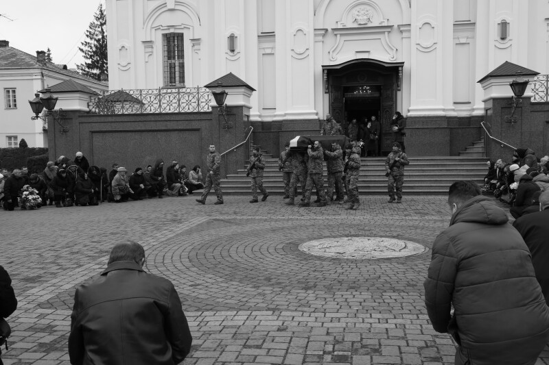 У Луцьку провели в останню дорогу загиблого Героя Віктора Оверчука