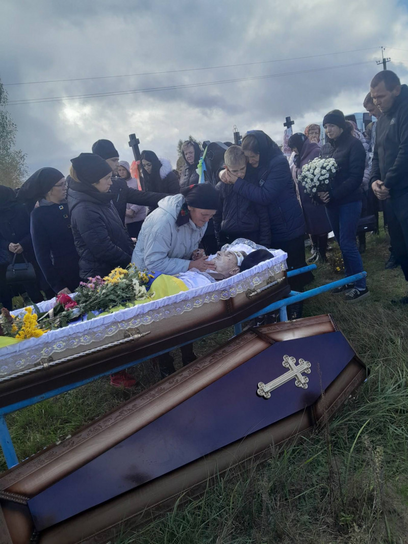 Серце воїна зупинилося у лікарні: на Волині попрощалися із захисником Богданом Світачем