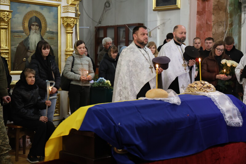 Загинув у вересні минулого року: у Луцьку попрощались з Героєм Дмитром Загурним