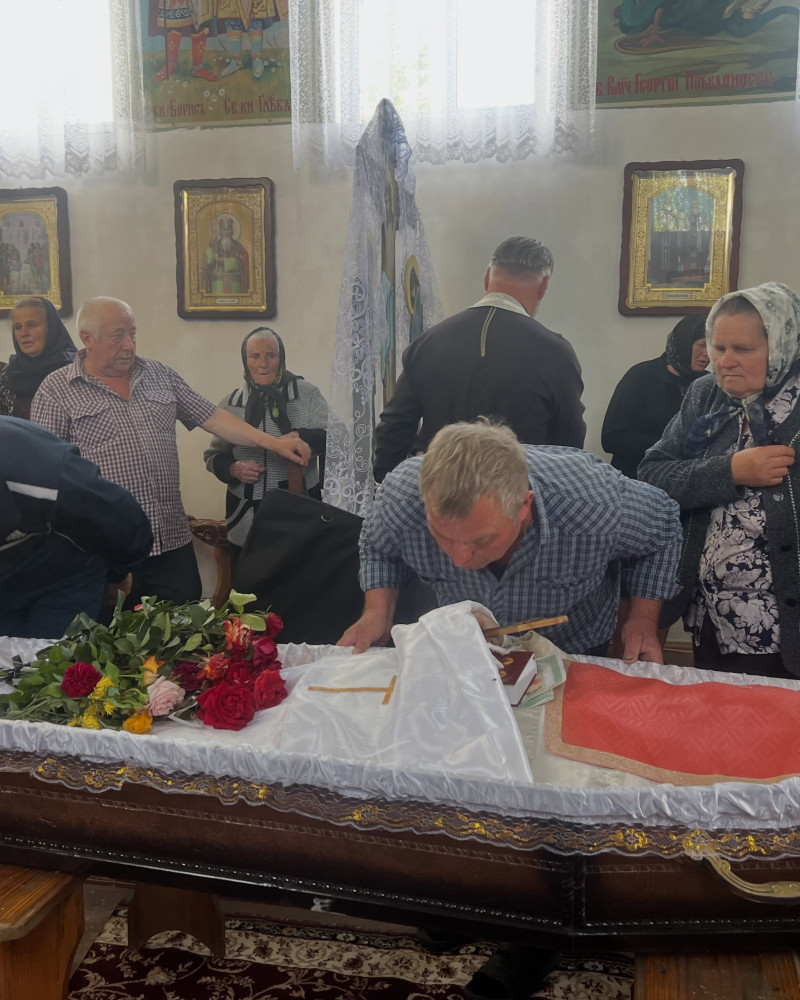 На Волині попрощалися зі священником