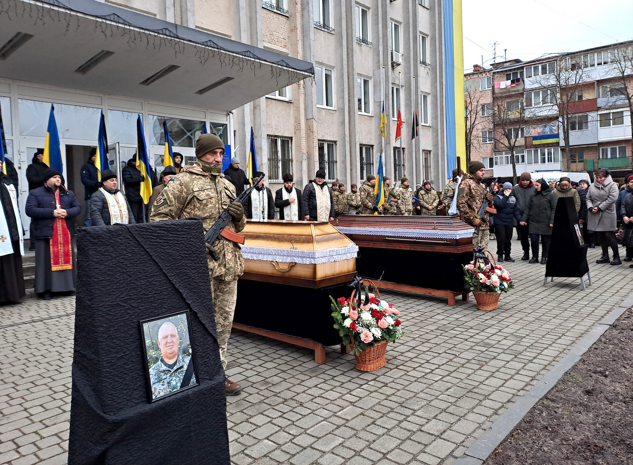 Загинули в один день на Харківщині: на Волині поховали двох Героїв - Миколу Бобра та Євгенія Кукола