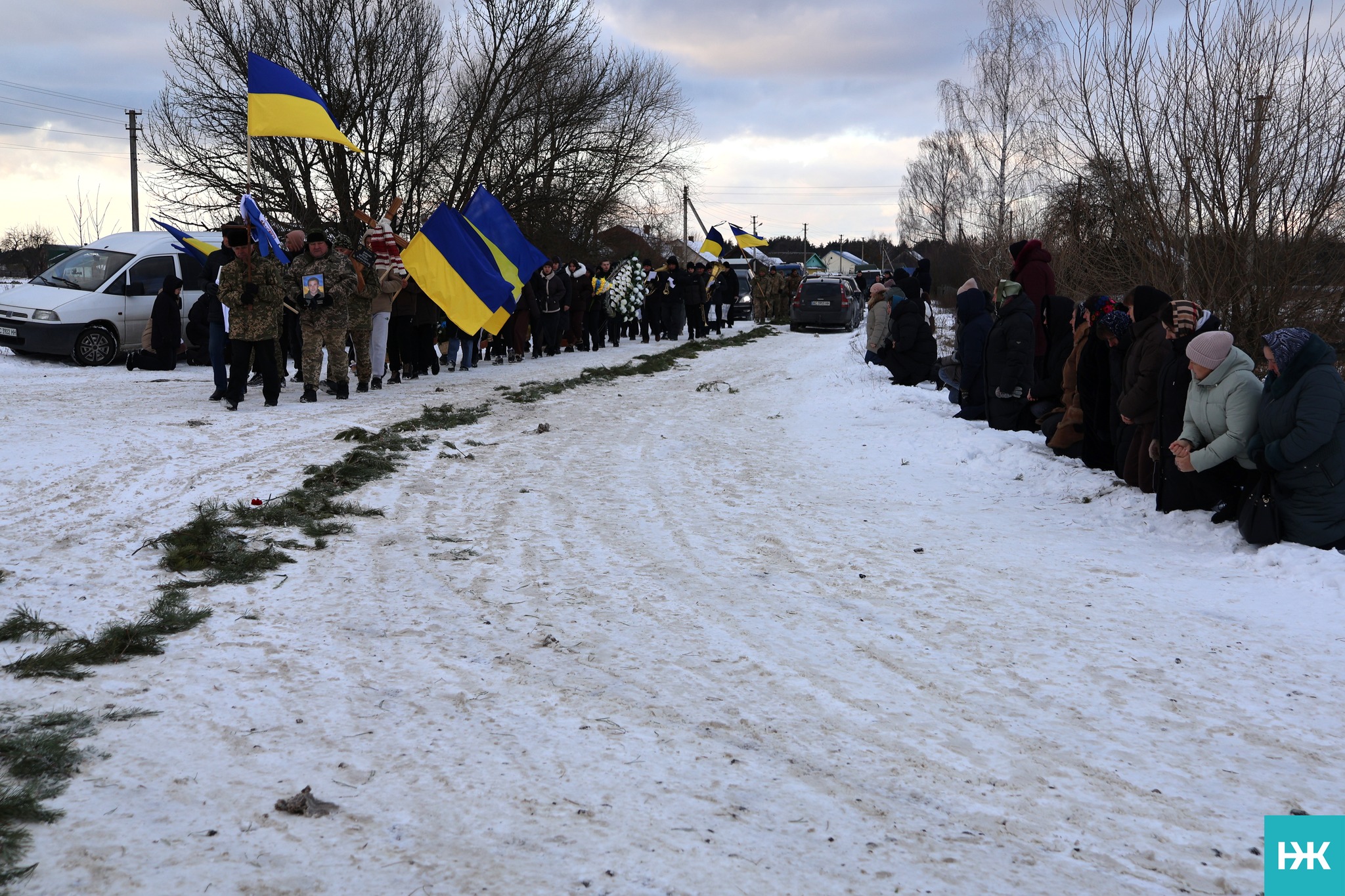 Без батька залишилися п'ятеро дітей: на Волині в останню путь провели Героя, який вважався безвісти зниклим