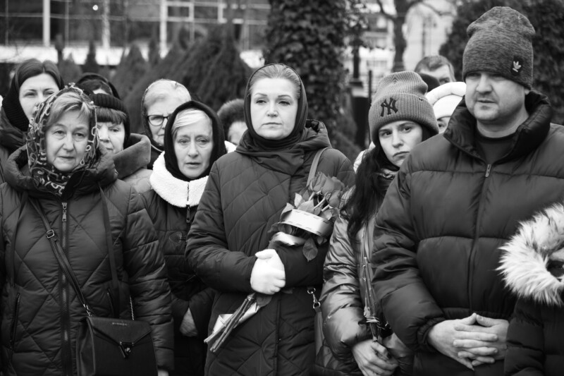 Загинув під час виконання бойового завдання на Донеччині: у Луцьку попрощалися із Героєм Миколою Чусом