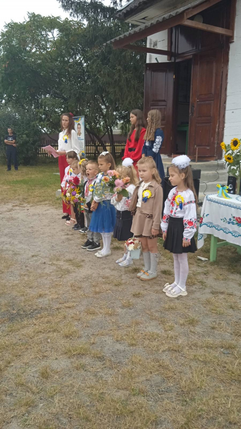 Замість квітів – донат на підтримку ЗСУ: як у Ковельській громаді відзначили День знань