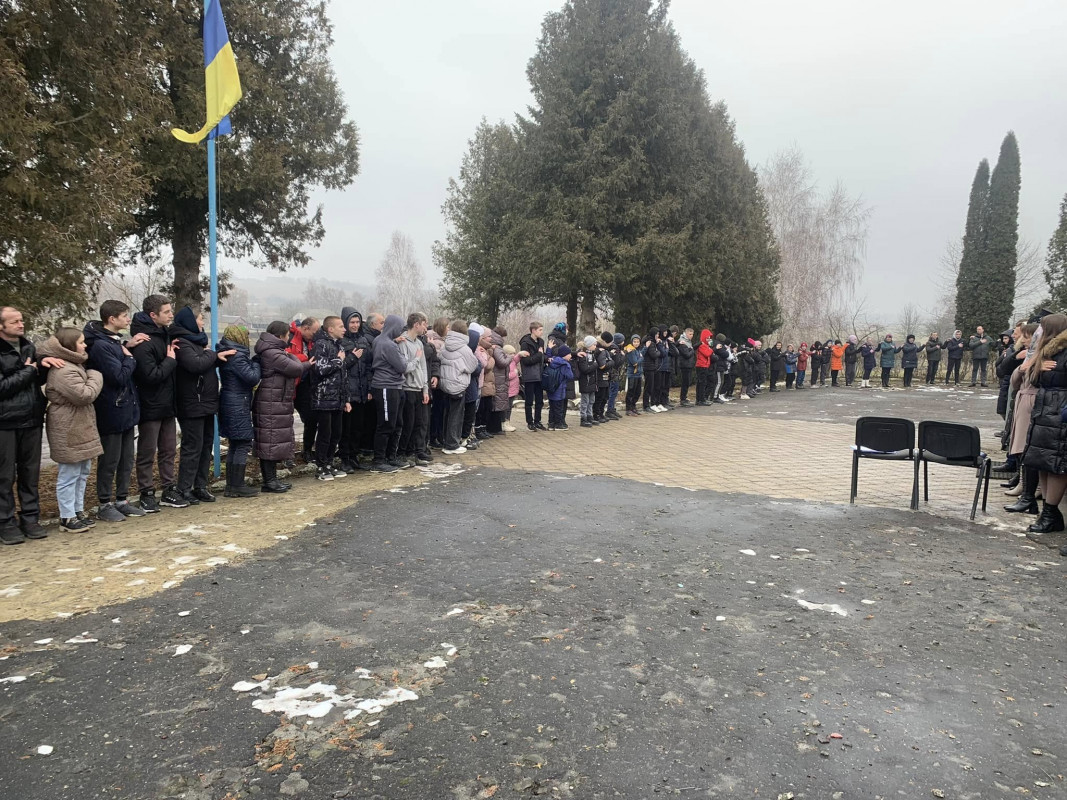 Загинув на Покровському напрямку: у Луцькому районі відкрили меморіальну дошку стрільцю-снайперу