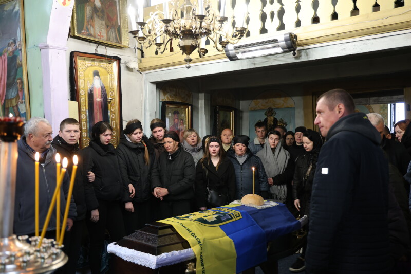 Загинув понад півтора року тому: у Луцькій громаді попрощалися з полеглим Героєм Іваном Матвіюком