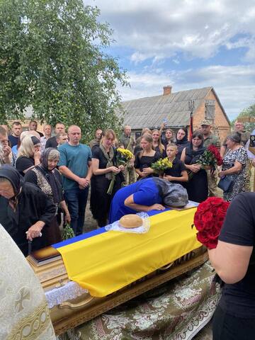 Вічна дорога додому: Волинь попрощалася з полеглим захисником Миколою Корукою