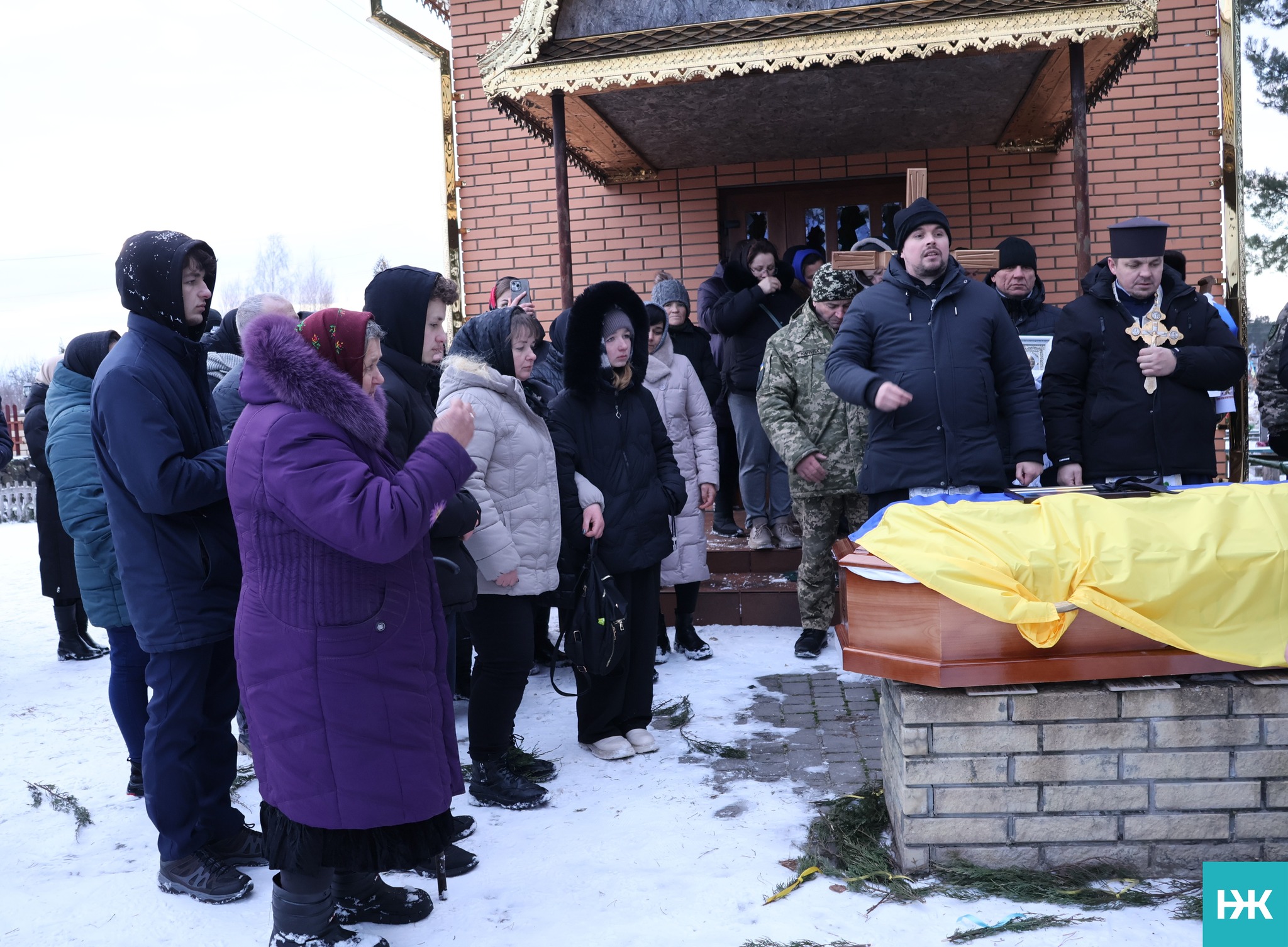 Без батька залишилися п'ятеро дітей: на Волині в останню путь провели Героя, який вважався безвісти зниклим