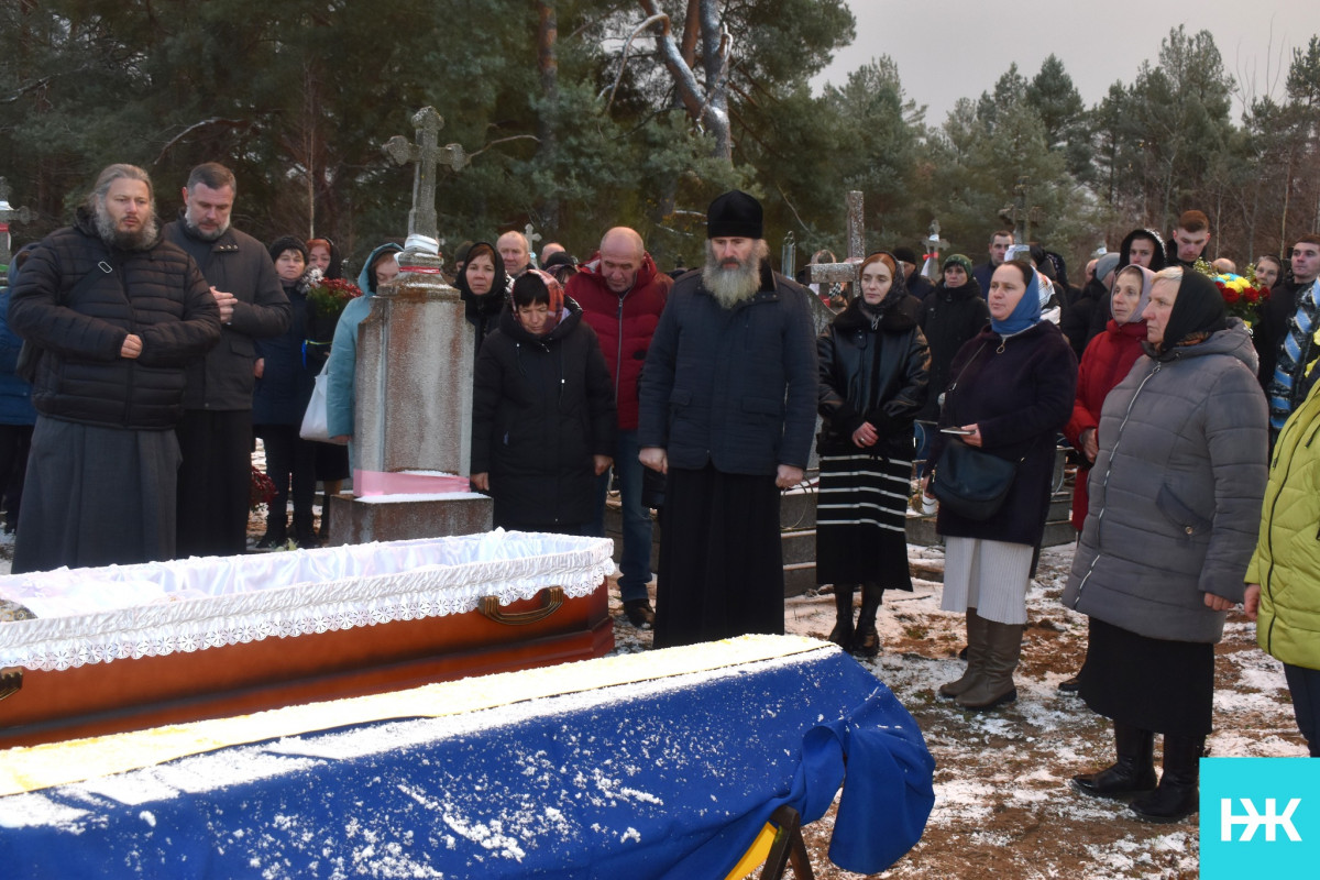 Молодий воїн не встиг створити сім'ю: на Волині попрощалися із загиблим Героєм Юрієм Кратіком