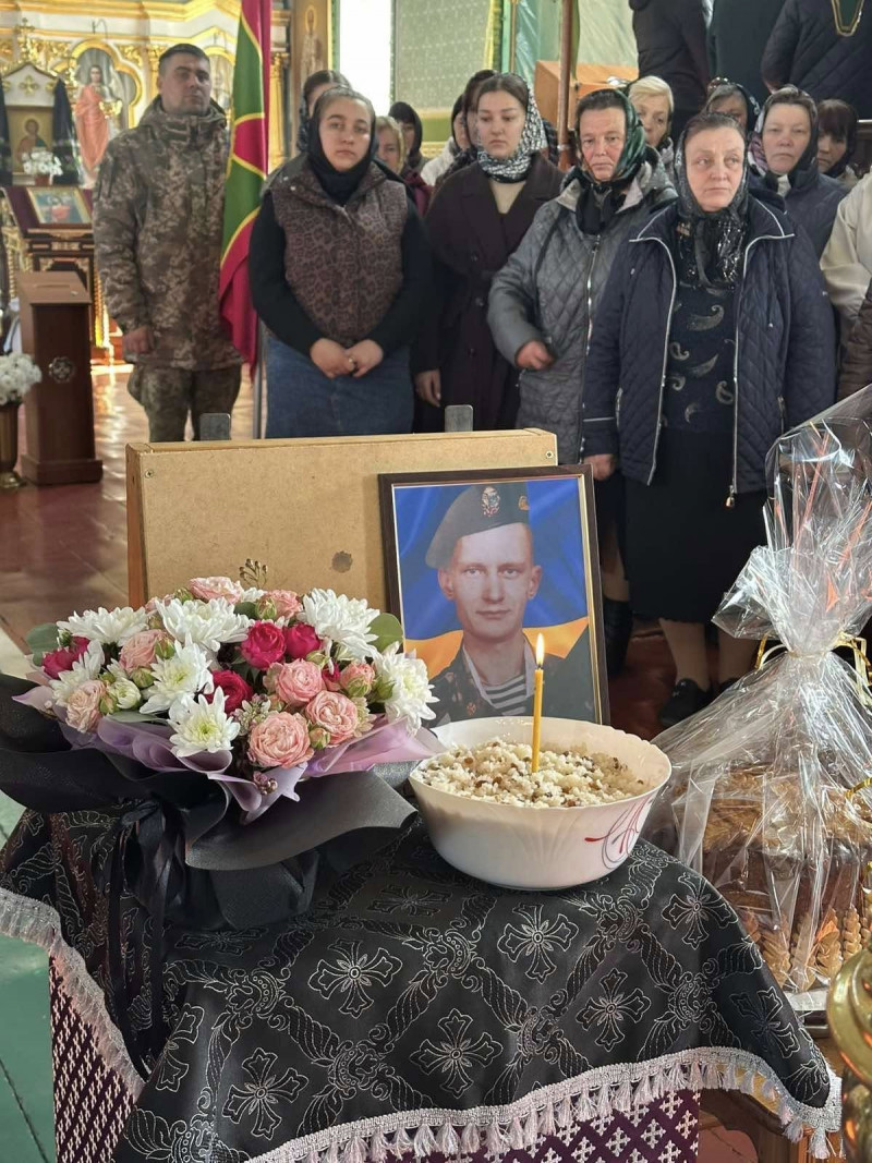 На Волині провели в останню дорогу 42-річного захисника Олександра Ткачука