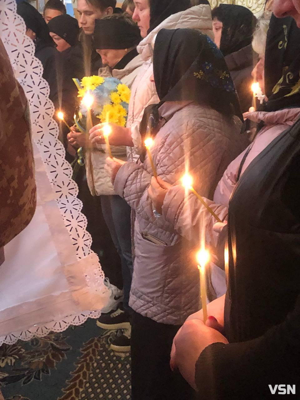 Війна забрала у батьків двох синів: на Волині попрощалися з воїном Русланом Барщевським